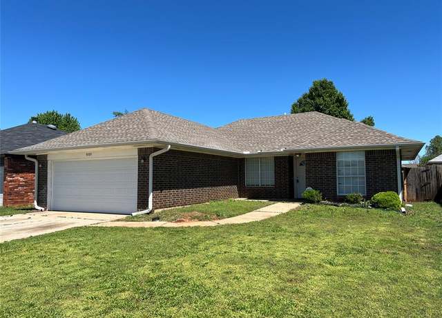Property at 9709 Grissom Dr, Midwest City, OK 73130, 3 beds, 2 baths