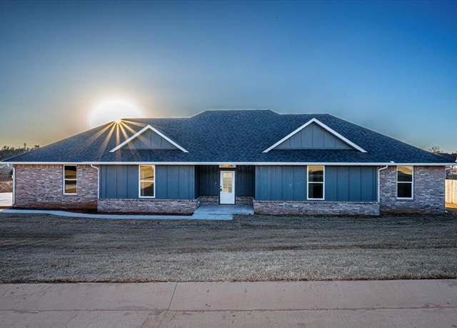 Property at 11425 Blue Heron Crk, Guthrie, OK 73044, 4 beds, 2.5 baths