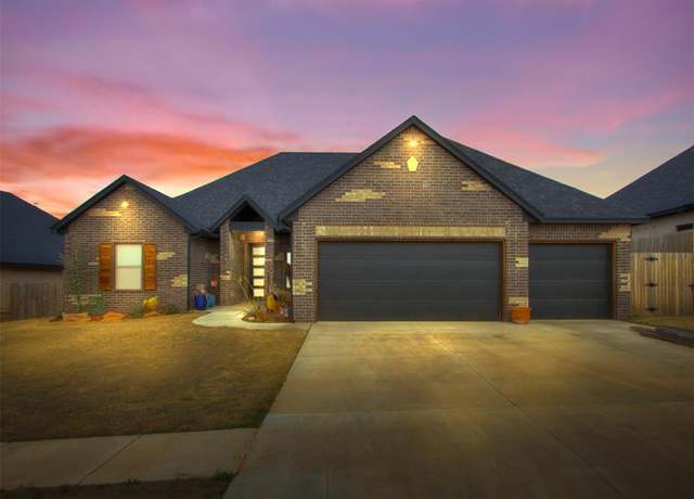 Property at 11625 NW 104th St, Yukon, OK 73099, 4 beds, 2 baths