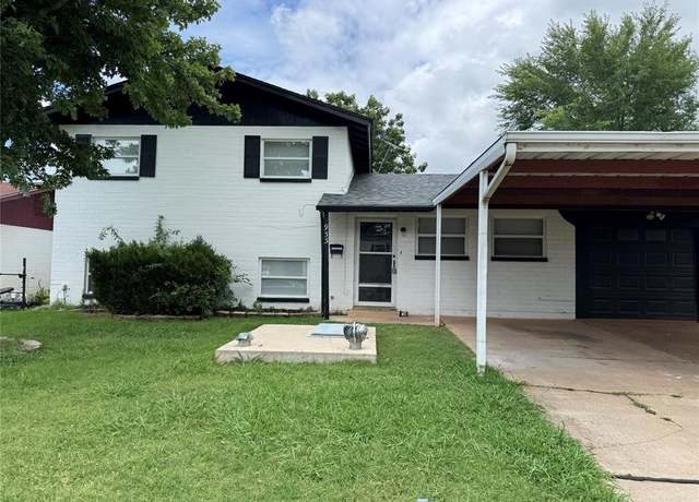 Property at 933 NW 22nd St, Moore, OK 73160, 4 beds, 2 baths