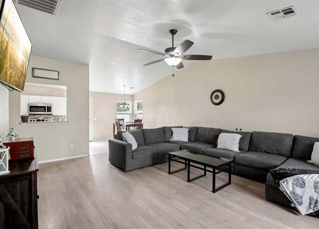 Property at 9117 Checkerbloom Dr, Oklahoma City, OK 73165, 3 beds, 2 baths