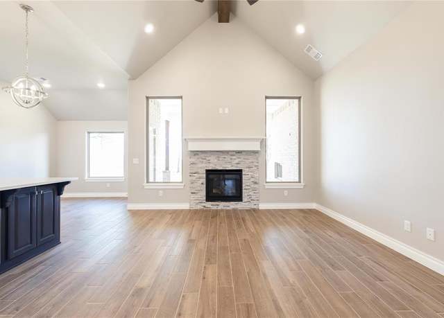 Property at 8616 Grey Wind Way, Edmond, OK 73007, 4 beds, 3 baths