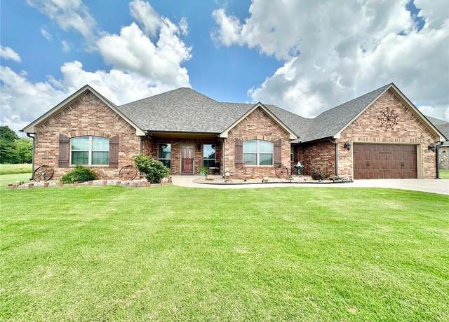 Property at 38604 Collina Dr, Shawnee, OK 74804, 4 beds, 2 baths
