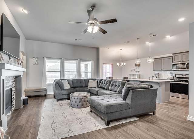 Property at 333 Emmy Jean Dr, Blanchard, OK 73010, 4 beds, 2 baths