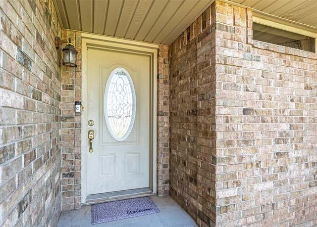Property at 410 SE 7th St, Lexington, OK 73051, 3 beds, 2 baths