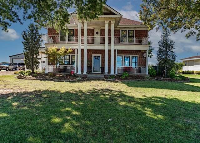 Property at 13902 Valley View Rd, Shawnee, OK 74804, 4 beds, 1.5 baths
