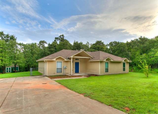 Property at 3170 Red Fox Trail Rd, Edmond, OK 73034, 4 beds, 2 baths