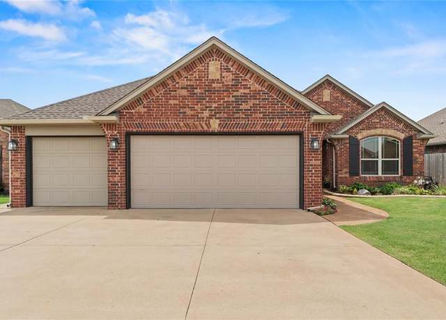 Property at 11716 SW 17th St, Yukon, OK 73099, 3 beds, 2 baths