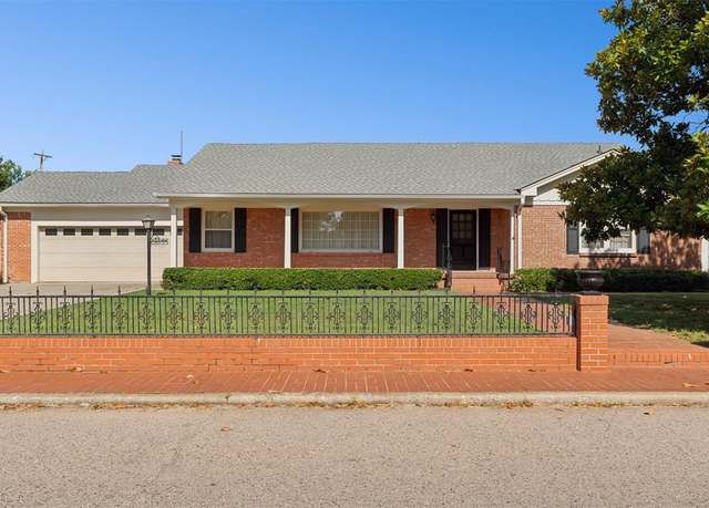 Property at 1811 N Union Ave, Shawnee, OK 74804, 3 beds, 2 baths