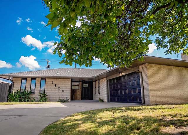 Property at 1228 SW 72nd St, Oklahoma City, OK 73139, 3 beds, 2 baths