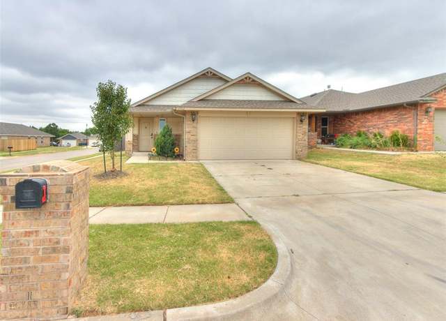 Property at 1002 Tarry Town Dr, Chickasha, OK 73018, 3 beds, 2 baths
