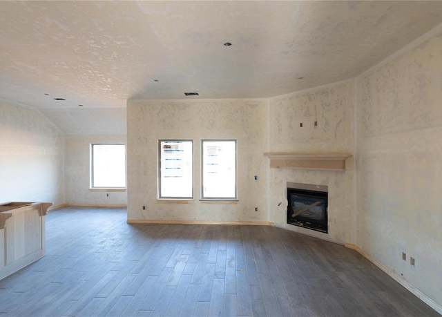 Property at 3024 Arbor Hill Dr, Edmond, OK 73034, 3 beds, 2 baths