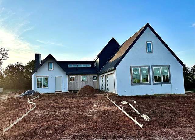 Property at 4541 Maple Ridge Dr, Edmond, OK 73034, 4 beds, 3.5 baths