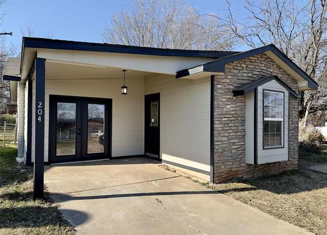 Property at 204 Debbie Ln, Tecumseh, OK 74873, 3 beds, 1.5 baths