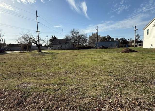 Property at 1404 NW 6th St, Oklahoma City, OK 73106