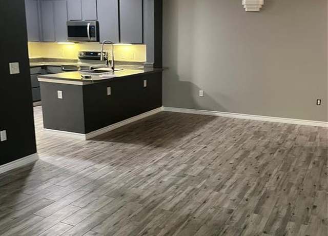 Property at 2200 Classen Blvd Unit 13-113, Norman, OK 73071, 3 beds, 3 baths
