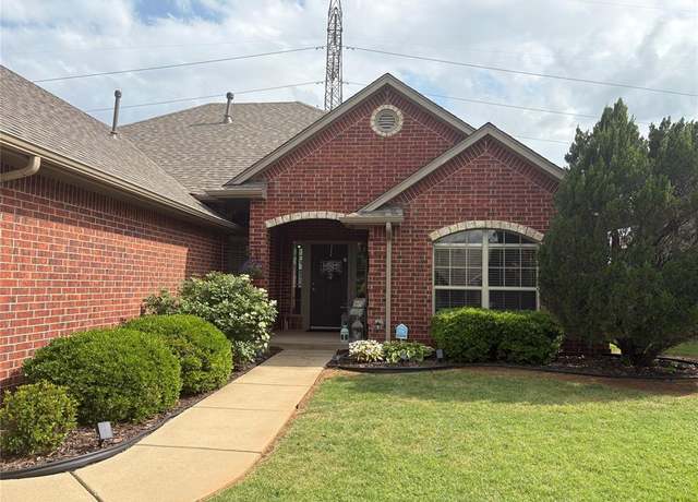 Property at 1798 Long Trl, Edmond, OK 73012, 4 beds, 2 baths