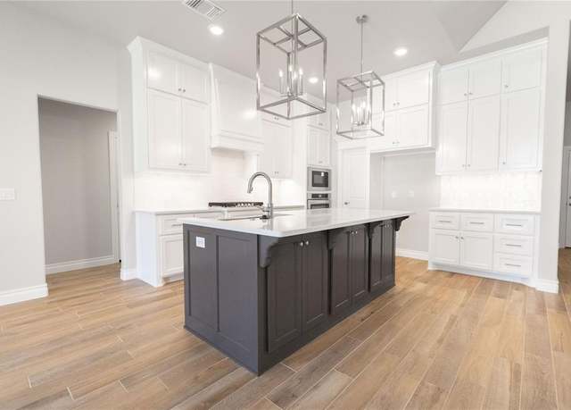 Property at 8709 Tyrion Dr, Edmond, OK 73007, 4 beds, 3 baths