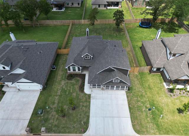 Property at 8709 Tyrion Dr, Edmond, OK 73007, 4 beds, 3 baths