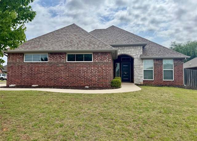 Property at 18816 Havenbrook Rd, Edmond, OK 73012, 3 beds, 2.5 baths