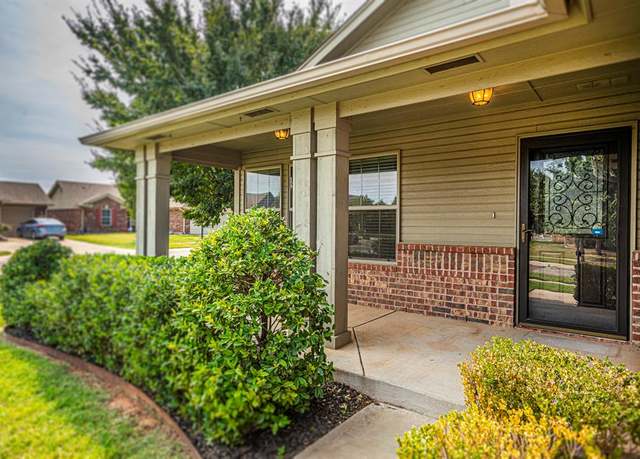 Property at 2702 Sharpish Way, Norman, OK 73069, 3 beds, 2 baths