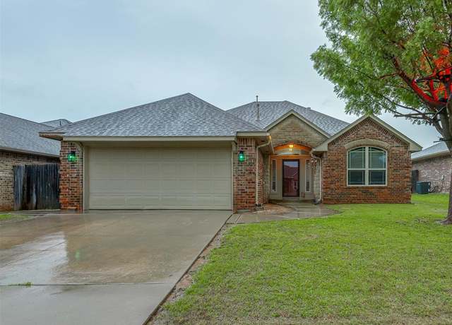 Property at 7705 Twin Oaks Dr, Yukon, OK 73099, 3 beds, 2 baths