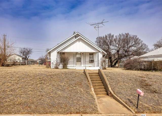 Property at 615 W Franklin St, Weatherford, OK 73096, 2 beds, 1 bath