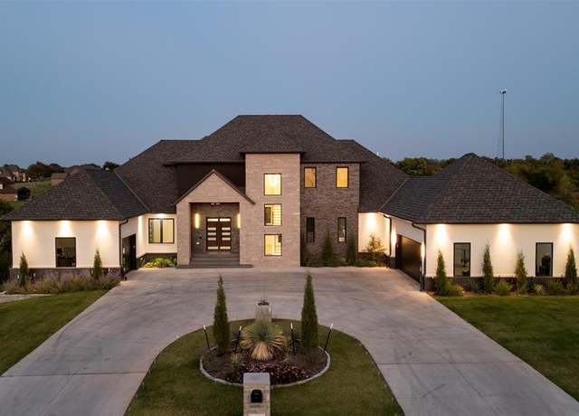 Property at 5660 Tina Dr, Norman, OK 73072, 6 beds, 7 baths