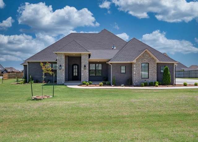 Property at 1008 Collis Way, Newcastle, OK 73065, 5 beds, 3.5 baths