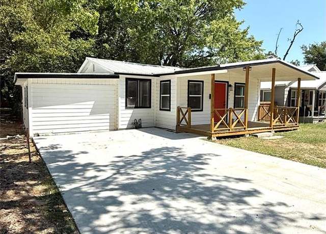 Property at 205 Duffee Ave, Eufaula, OK 74432, 3 beds, 2 baths