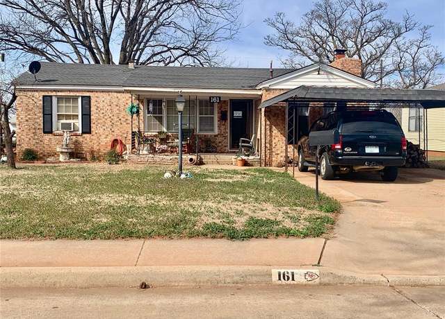 Property at 161 Blackburn Blvd, Elk City, OK 73644, 2 beds, 1 bath