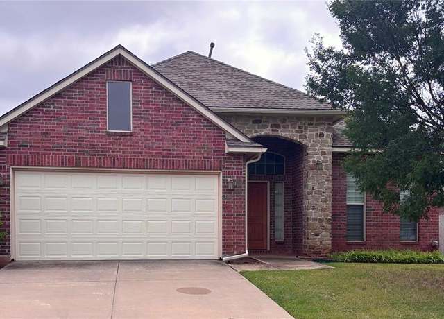 Property at 1824 Woody Ln, Edmond, OK 73003, 3 beds, 2 baths
