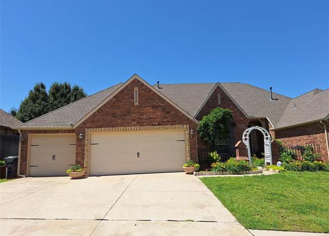 Property at 19605 Talavera Ln, Edmond, OK 73012, 4 beds, 3 baths