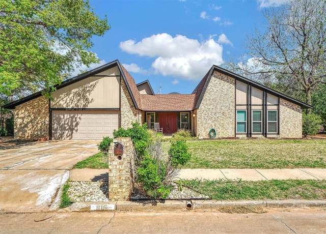 Property at 816 Rosehaven Dr, Altus, OK 73521, 4 beds, 2.5 baths