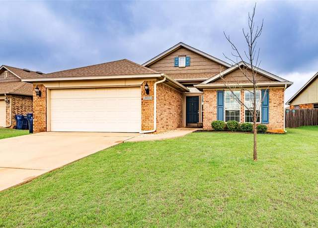 Property at 19005 Valencia Park Dr, Edmond, OK 73012, 3 beds, 2 baths