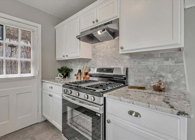 Property at 724 SW 48th St, Oklahoma City, OK 73109, 3 beds, 1 bath