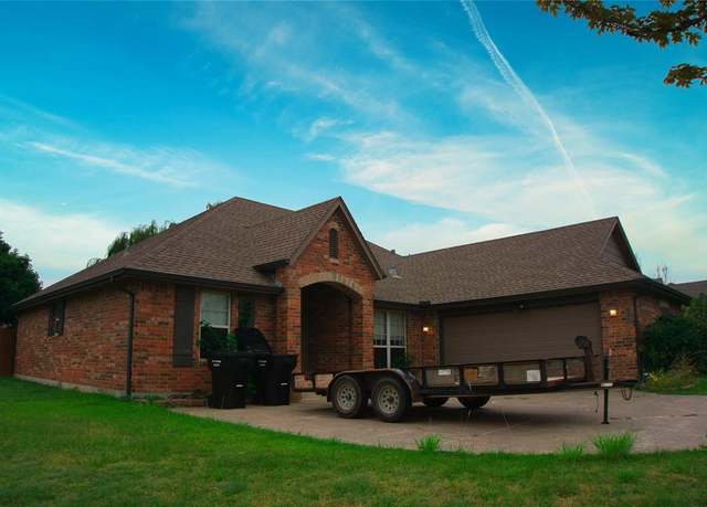 Property at 600 Sally Ct, Moore, OK 73160, 3 beds, 2 baths