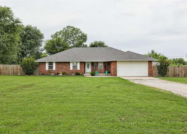 Property at 801 S Frisco Rd, Tuttle, OK 73089, 3 beds, 2.5 baths