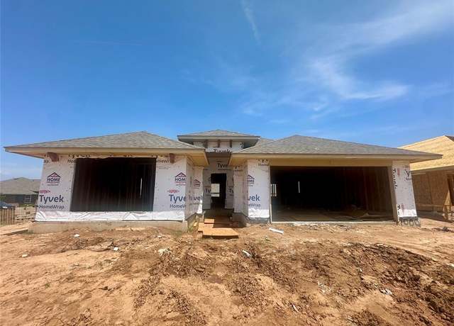 Property at 1000 Redwood Creek Dr, Yukon, OK 73099, 3 beds, 2 baths
