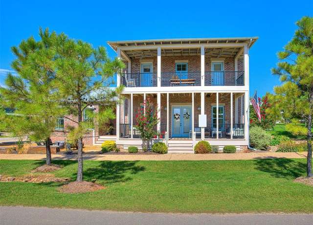 Property at 11 Redbud Ln, Carlton Landing, OK 74432, 3 beds, 2.5 baths
