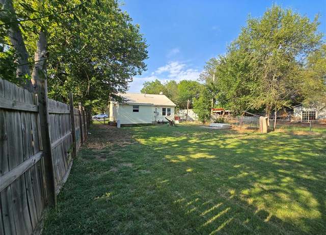 Property at 206 E Pine Ave, Duncan, OK 73055, 3 beds, 2 baths