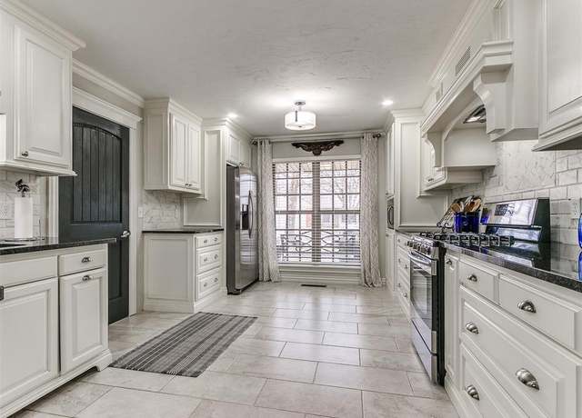 Property at 11501 Buckingham Ct, Yukon, OK 73099, 4 beds, 2.5 baths