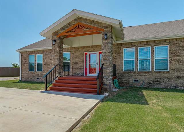 Property at 970589 St Hwy 18, Chandler, OK 74834, 6 beds, 4 baths