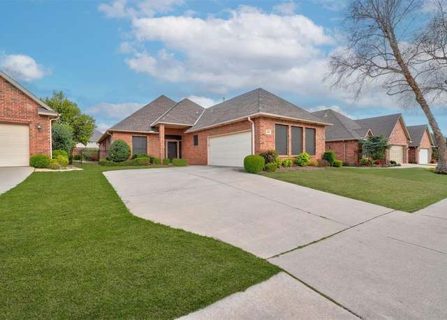 Property at 3301 Pinehurst Dr, Norman, OK 73072, 2 beds, 2 baths