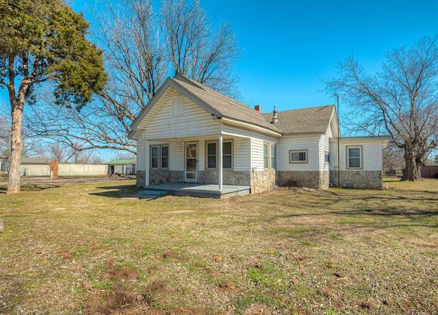 Property at 15809 S Rock Creek Rd, Shawnee, OK 74801, 3 beds, 1.5 baths