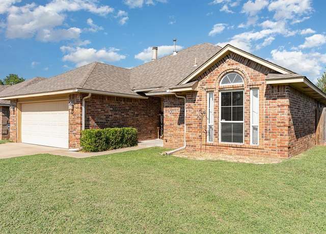 Property at 200 N Shannon Way, Mustang, OK 73064, 3 beds, 2 baths