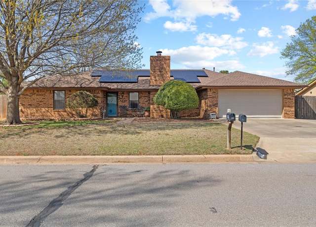 Property at 1421 E Quail, Weatherford, OK 73096, 3 beds, 2 baths