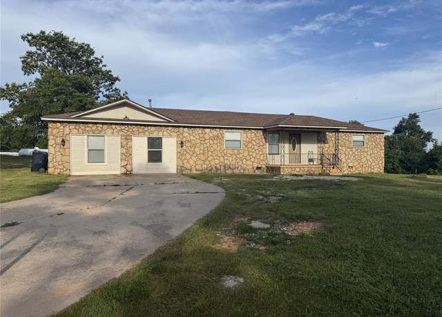 Property at 6300 S Hiwassee Rd, Oklahoma City, OK 73150, 4 beds, 2 baths