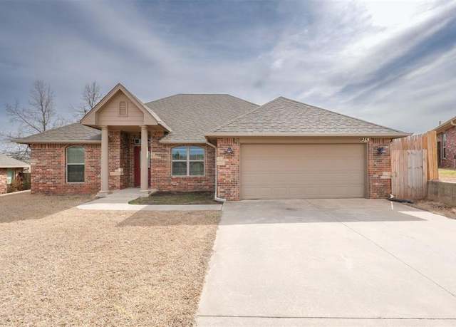 Property at 1205 Palmer Dr, Shawnee, OK 74804, 4 beds, 2 baths