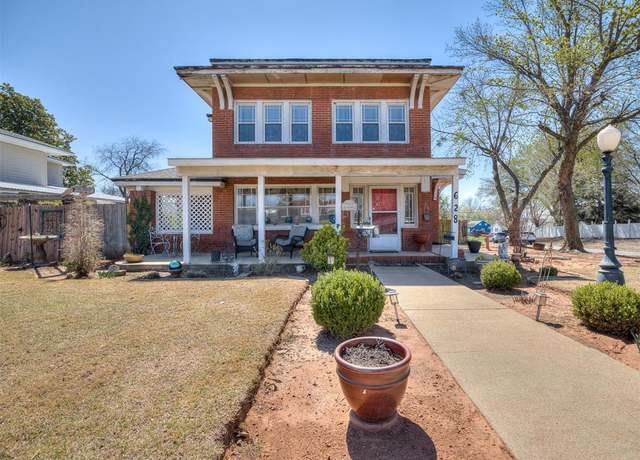 Property at 628 W Main St, Purcell, OK 73080, 4 beds, 2 baths